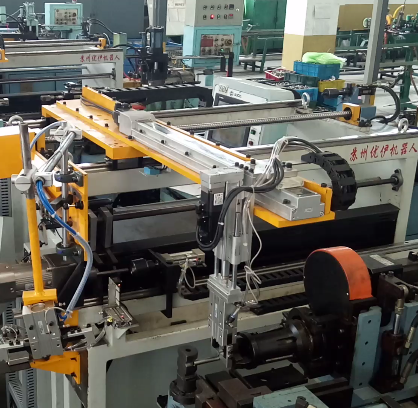 Video of Loading and unloading machine (3-axis servo) for Tube Bender